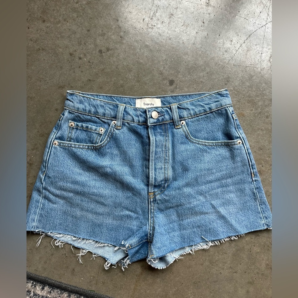 Triarchy denim highrise shorts size 25